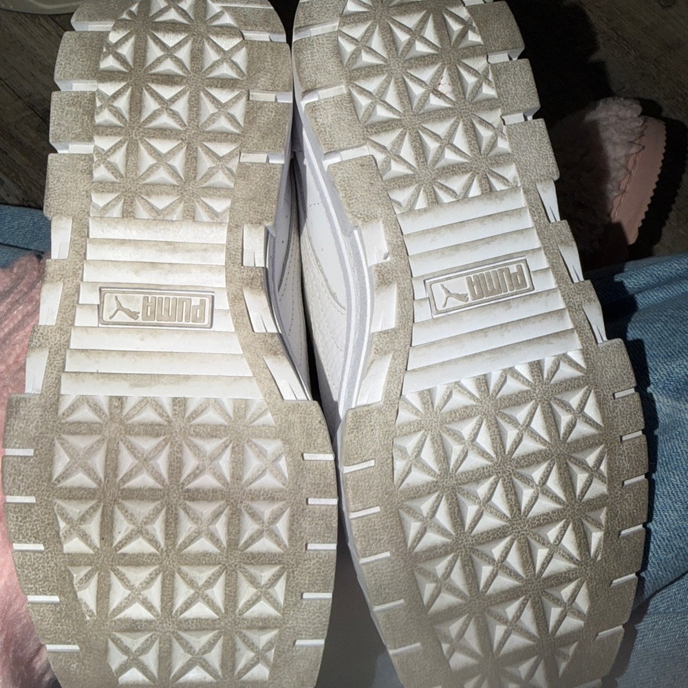 Puma Women's White Sneakers - Picture 3 of 4